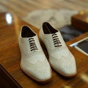 Handcrafted Leather Oxford Shoes for Men: Full Grain Formal Dress Shoes with Brogue Detailing image 3