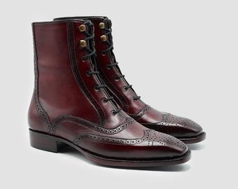 Botas de cuero estilo brogue con costura a mano: Botas formales de hombre con puntera de ala