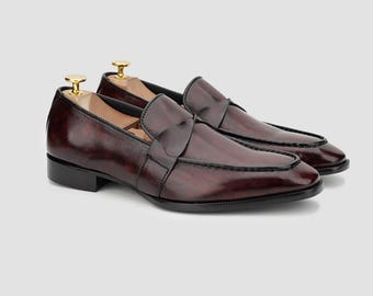 Mocasines de piel color coñac hechos a mano: calzado formal elegante y cómodo