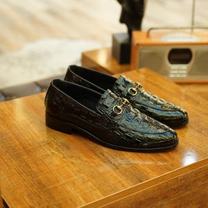 Handcrafted Men’s Crocodile Shoes – Elegant Handmade Men’s Leather Formal Shoes in Black image 2