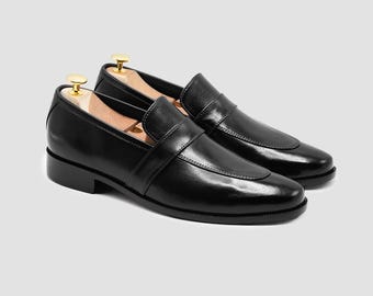 Mocasines negros de lujo para hombre: mocasines de piel de becerro hechos a mano para uso formal o informal.