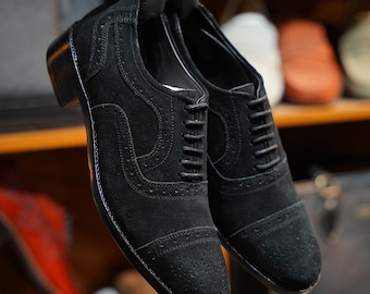 Chaussures à lacets pour hommes en cuir suédé fabriquées à la main : style formel raffiné en cuir véritable pour une élégance au quotidien