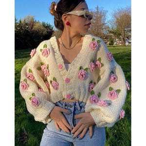 women flower&#39;s sweater-cardigan crop sweater-knitted sweater-fluffy short sweater for girls-Handmade sweater