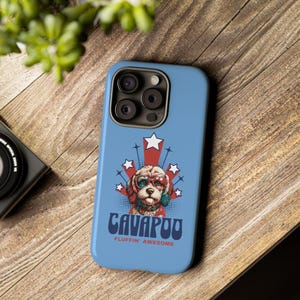iPhone Cavapoo hundfodral, Roligt hundfodral, present till hundälskare, present till Cavapoo-ägare, Americana hunddesign, present till husdjursälskare