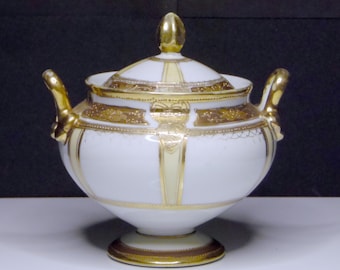 Porcelain Covered Footed Sugar Bowl, Unknown Maker, Nippon, 1900 - 1910