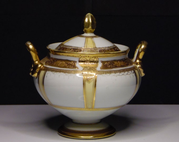 Porcelain Covered Footed Sugar Bowl, Unknown Maker, Nippon, 1900 - 1910
