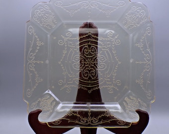 Depression Glass Dinner Plate, Indiana Glass Company, Lorain, Yellow, 1929 - 1932