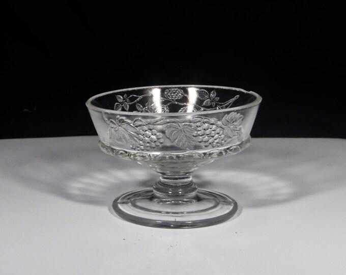 Early American Pressed Glass Footed Sauce/Berry Bowl, Dalzell Brothers And Gilmore Glass Co, DBG #9D (OMN) 1885