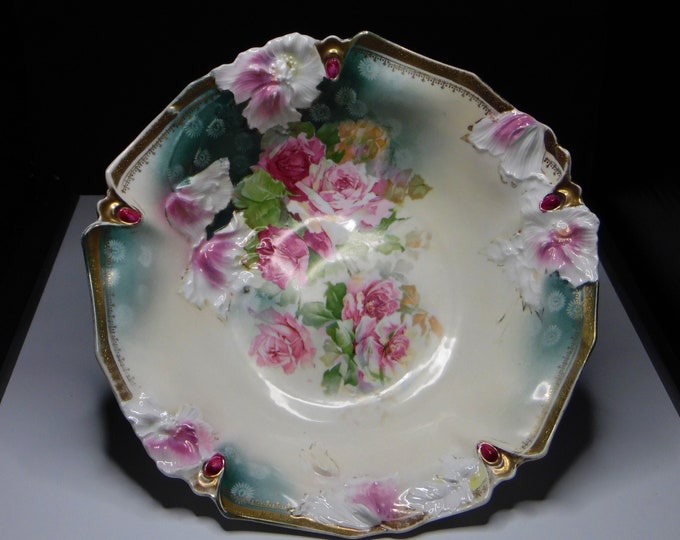 Porcelain Bowl, R S (Reinhold Schlegelmilch) Prussia, Carnation Mold 28, Pink Roses Transfer. 1891 - 1918