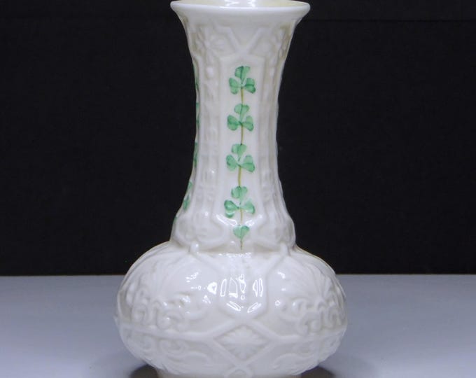 Porcelain Spill Vase, Belleek Porcelain, Ireland, Shamrock, Dalraida mold, 5th Mark, 1955 - 1965
