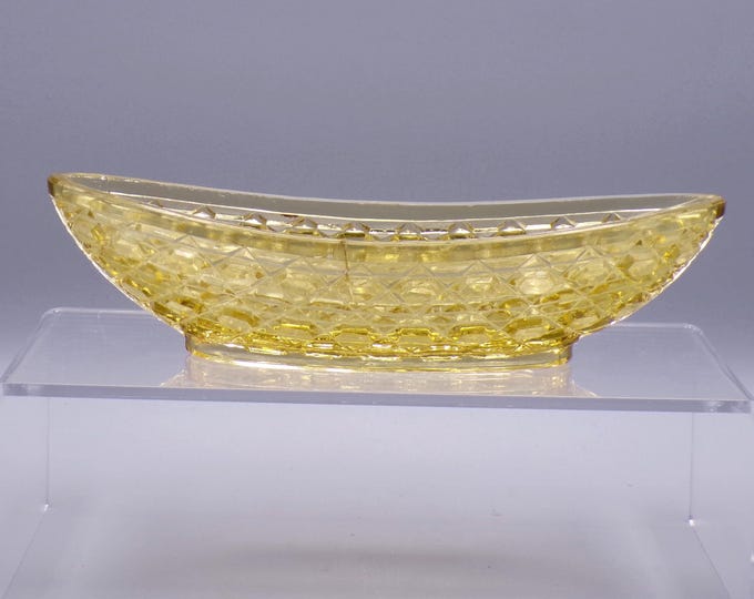 Early American Pressed Glass Olive/Pickle/Relish Dish (Novelty Canoe) Central Glass Co; Central #775 (OMN) aka Block and Diamond, Zephry