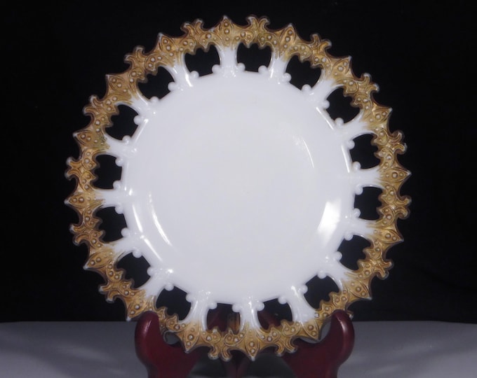 Early American Pressed Glass/Milk Glass Plate, Unknown Maker, Dart Border (AKA) AKA Dart Edge, 1890s