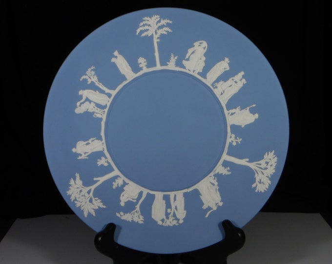 Pottery Cake Plate, Wedgwood, England, Sacrifice, Jasperware, Lilac (Pale Blue) 1960/70s