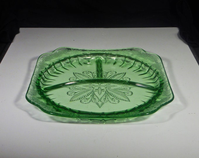 Depression Glass Grill Plate, Jeannette Glass Company, Adam, 1932 - 1934