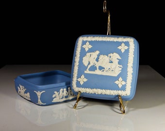 Pottery Trinket Box, Wedgwood England, Ulysses With Chariot, Pale Blue (Lavendar) Jasperware ca 1960s