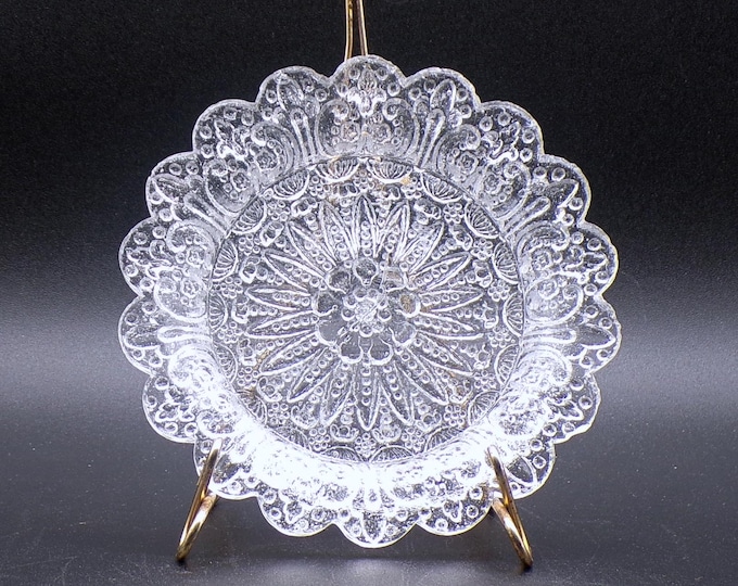 Flint Glass Toddy Plate, Lacy Period, Lee/Rose #811 ca 1820s. Philadelphia Area