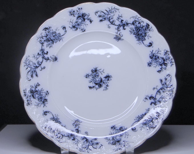 Pottery Dinner Plate, Flow Blue, New Wharf Pottery, England; Dunbarton; 1891 - 1894