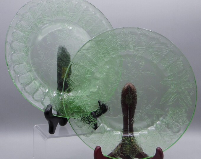 Depression Glass Plate, Jeannette Glass Company, Floral, 1931 - 1935