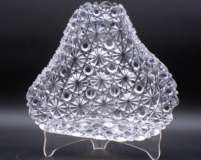 Early American Pressed Glass Novelty Shaped Dish, United States Glass Company (Hobbs, Brockunier) HB #101 (OMN) AKA Daisy And Button; Star