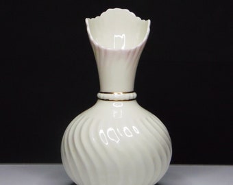 Porcelain Vase, Belleek Porcelain, Ireland, Scroll, 7th Mark, 1980 - 1993
