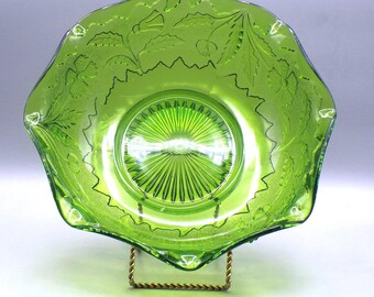 Early American Pressed Green Glass Bowl, Delaware Pattern, U.S. Glass #15065