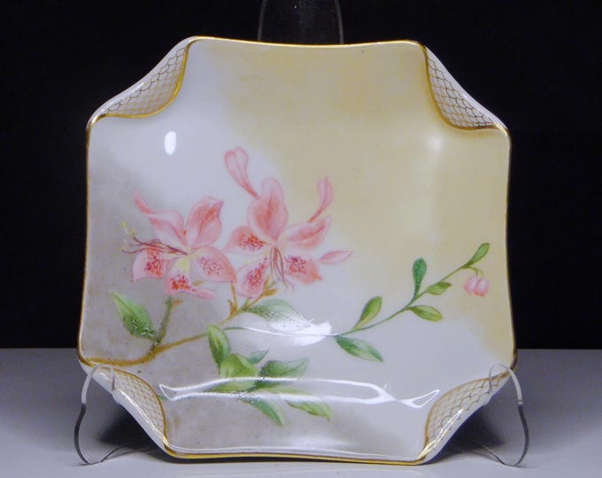Porcelain Plate, Haviland, Limoges, France, Hand Painted Pink Lilies, Napkin Fold, 1876 - 1899
