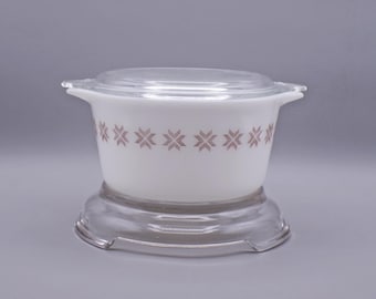 Vintage Kitchenware, 1 Quart Casserole, Pyrex, Town and Country, 1st Design, 1963 - 1967