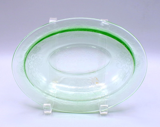 Depression Glass Vegetable Bowl (missing lid), Hazel-Atlas Glass Company, Florentine #2, Green, 1934-1937