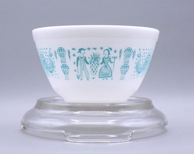 Vintage Kitchenware 1 1/2 Pint Mixing Bowl, Pyrex, Butterprint, Turquoise on White, 1957 - 1968