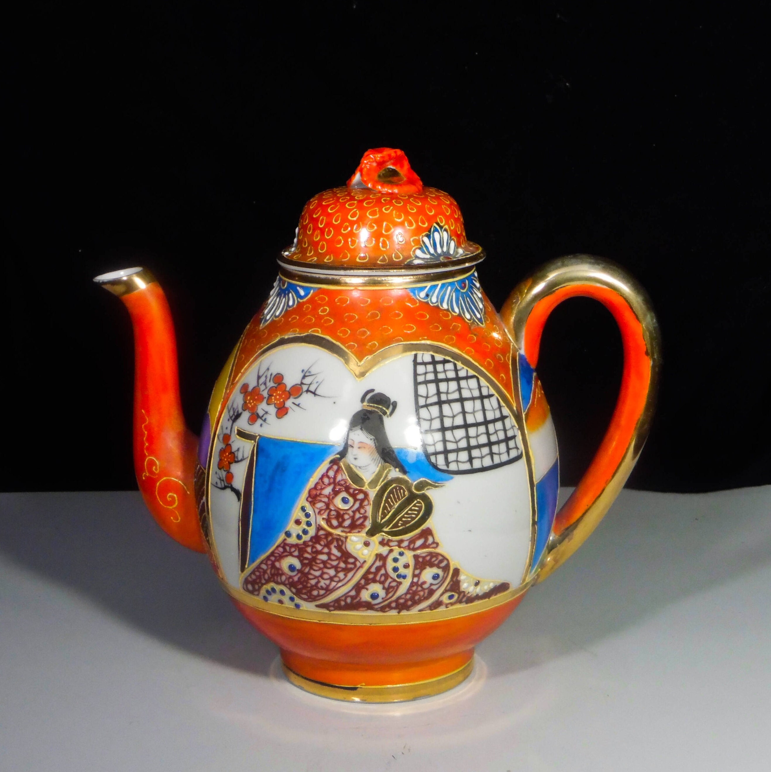 Tetera en Porcelana oriental Satsuma de