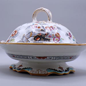 Pottery Covered Vegetable Bowl, John Ridgway, Shelton, England, Anglesey, Imari style, c 1830 - 1835