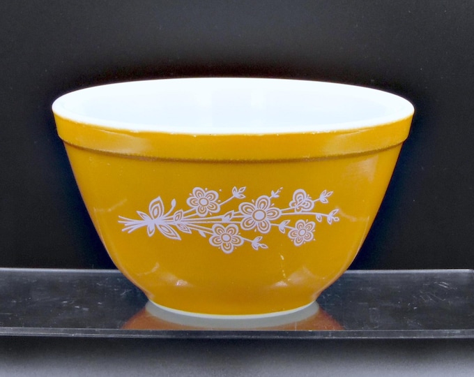 Vintage Kitchen Mixing Bowl 750 ml, #401: Pyrex; Butterfly Gold 2 1979-1981