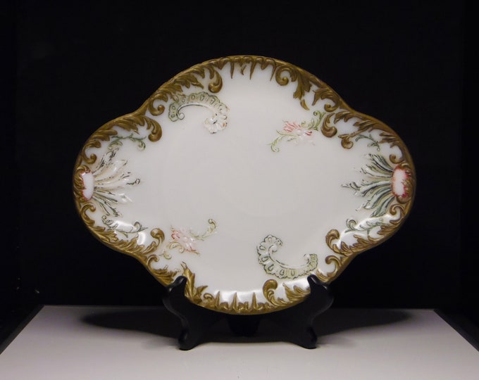 Early American Pressed Glass/Milk (Opaque) Glass Dresser Tray, Dithridge And Company, Ray End (AKA) Painted, c 1899