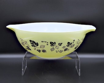 Vintage Kitchen Mixing Bowl: Pyrex; Gooseberry; 4 quart #444; 1957-1962