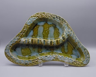Vintage/MCM Pottery Ashtray, Nonamax of California, Shape TR-33, Mottled Green, 1950s/60s