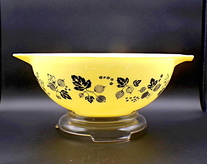 Vintage Kitchenware Mixing Bowl, Pyrex, Gooseberry, Black over Yellow #444, 4 Quart, 1957 - 1966