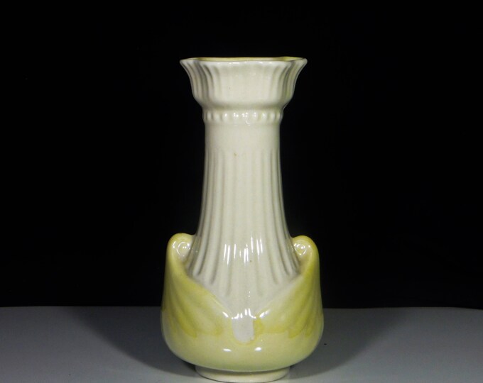 Porcelain Vase, Belleek Ireland, Moore, 6th Green Mark 1965 - 1980