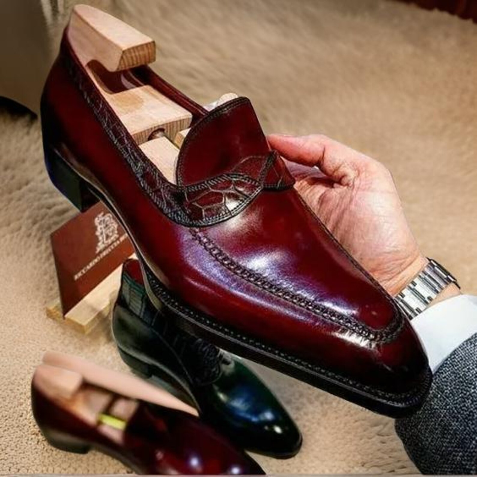 Personalized embossed leather dress shoes men's business suit dress shoes main image 1