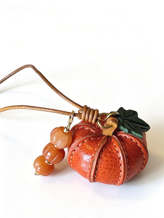 Leather Pumpkin Bag Charm, Orange Pumpkin Keychain, Handmade Leather Purse Charm, Fall Autumn Bag Accessory, Cute Pumpkin Gift