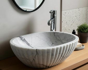 Lavabo da appoggio in marmo di Carrara – Lavabo ovale scanalato con design ispirato alle conchiglie per bagni di lusso M4F059