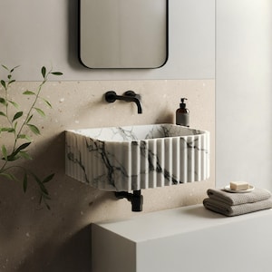 Lavabo in marmo Carrara scanalato minimalista – Eleganza semplice in ogni dettaglio