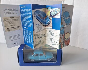 Un coche de Tintín del álbum: Tintín y Coca-Cola en stock