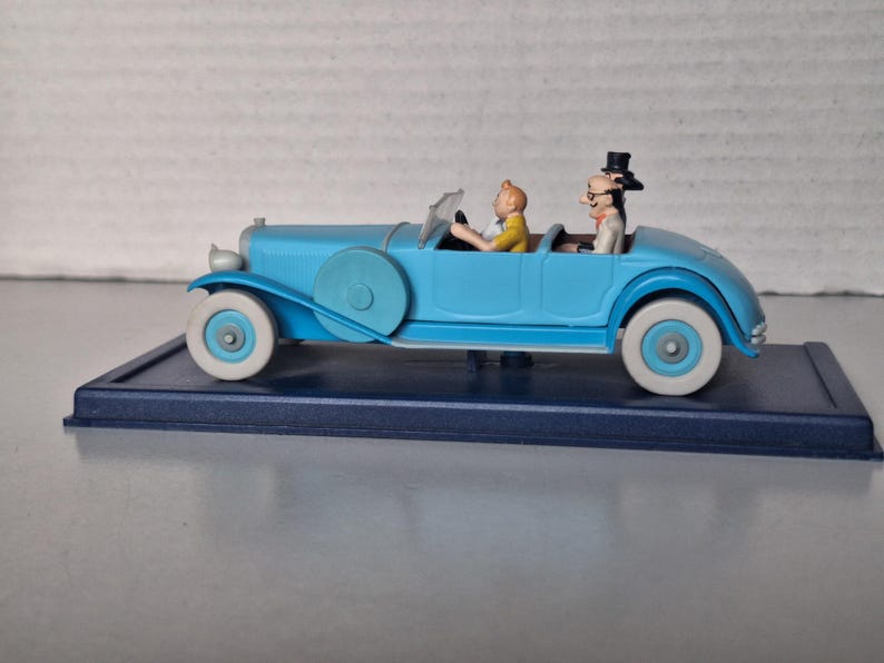 En bil från albumet: Tintin och faraos cigarrer bild 3