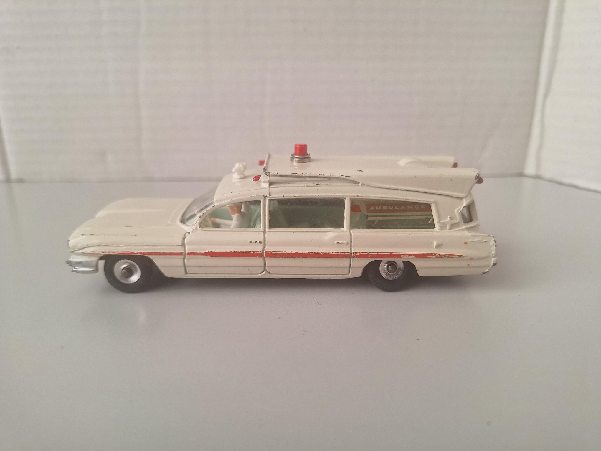ミニカー Dinky Toys Superior Criterion Ambulance Dinky toys 263 Superior Criterion Ambulance Virtually Mint