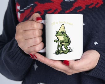 数学を教えに行くカエルのスクーター型セラミックマグカップ（11オンス、15オンス）、面白い数学教師へのギフト、代数教室用コーヒーカップ、かわいいレトロなカエル