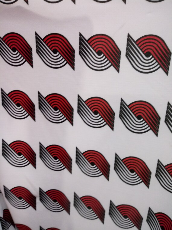 1 YARD 4 way spandex good for masks and swimwear 1 YARD 4 way spandex good for masks and swimwear