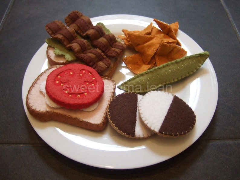 Felt Play Food Pattern Deluxe Lunch Set PDF DIY Felt Food image 1