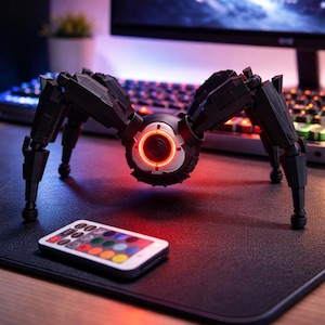 Arc Raiders Leaper LED Figurine – 3D Printed Sci-Fi Robot Creature – Gaming Desk Decor – Unique Gift for Gamers