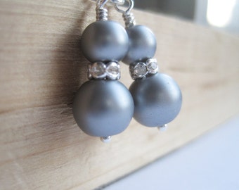 Grey Pearls and Rhinestone Dangle Earrings, Mother of the Bride Gift from Daughter, Mother of the Groom Gift from Bride, Minimalist Modern