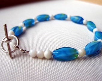 Aquamarine Rice Beads and White Shell Rounds Bracelet - Ocean Waves